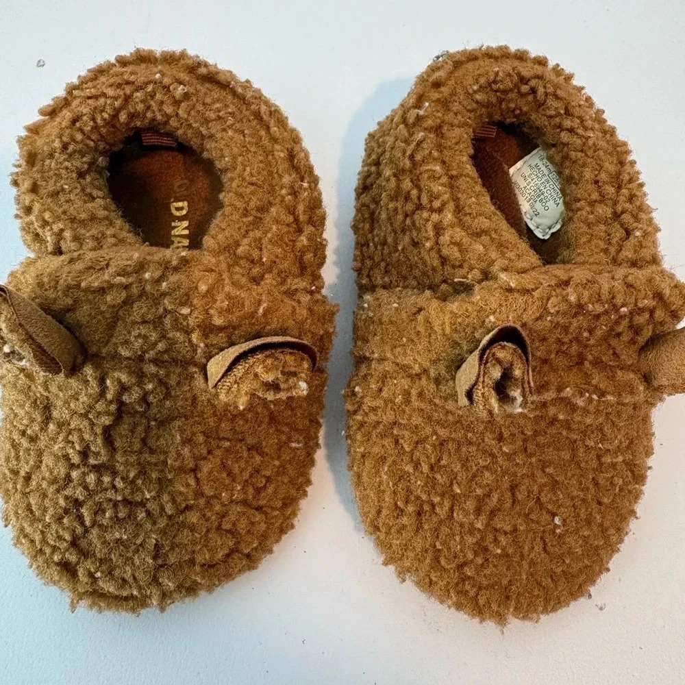 OLD NAVY Brown teddy bear slippers Size-18-24M